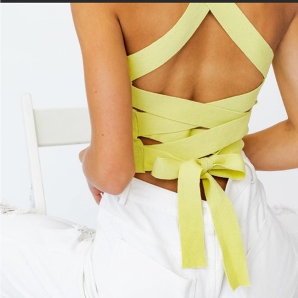 Le Lis Collection Square Neck Yellow Criss Cross Tie Back Crop Top Size M Boutiq - Picture 1 of 10